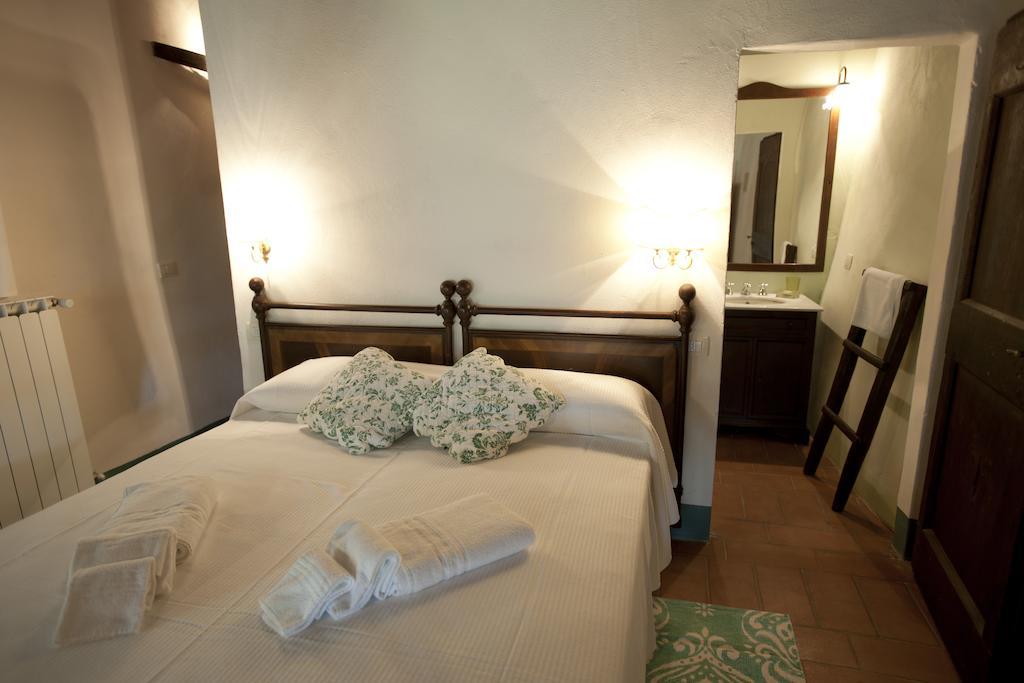 Agriturismo La Pieve Pelago Rum bild