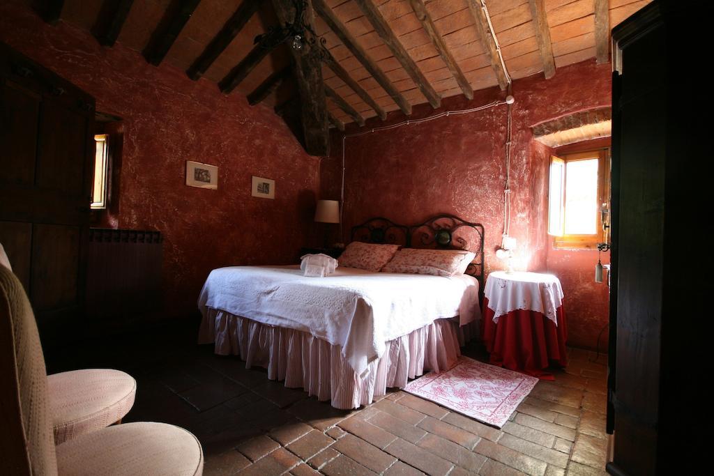 Agriturismo La Pieve Pelago Rum bild