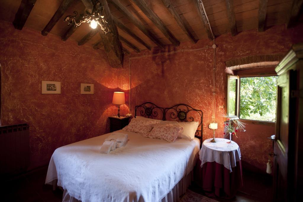 Agriturismo La Pieve Pelago Rum bild