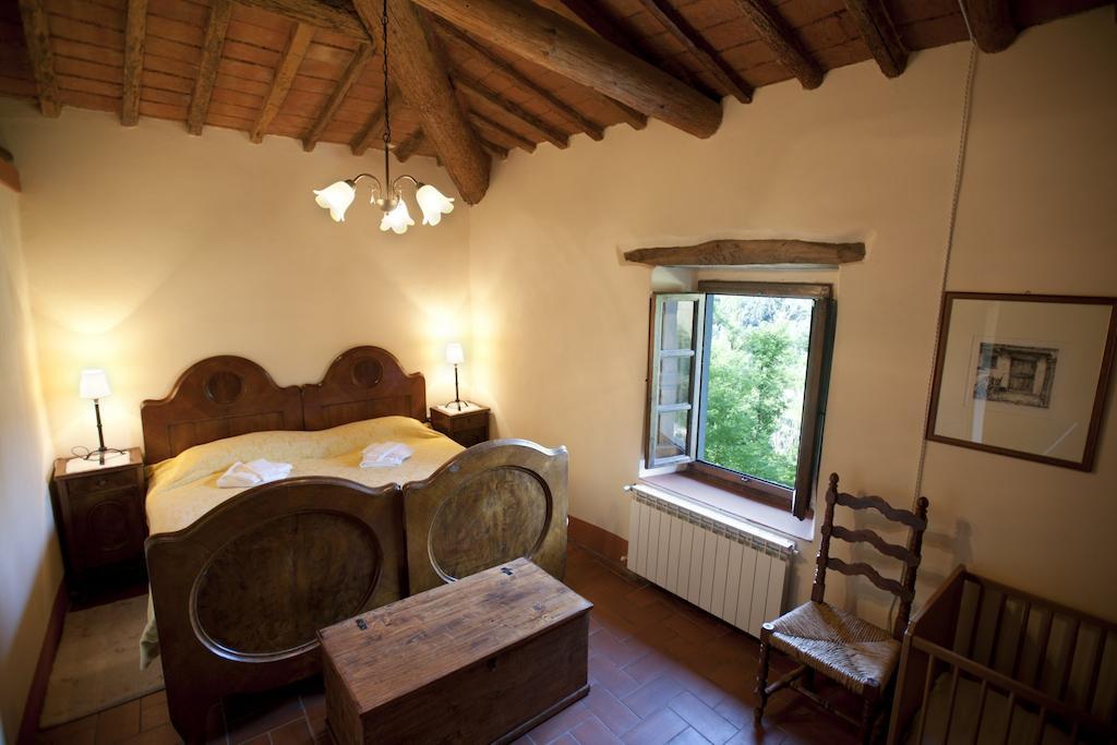 Agriturismo La Pieve Pelago Rum bild
